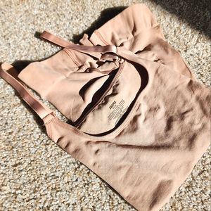 SKIMS Open Bust Seamless Sculpt Butt Enhancing Mid Thigh Bodysuit NWOT